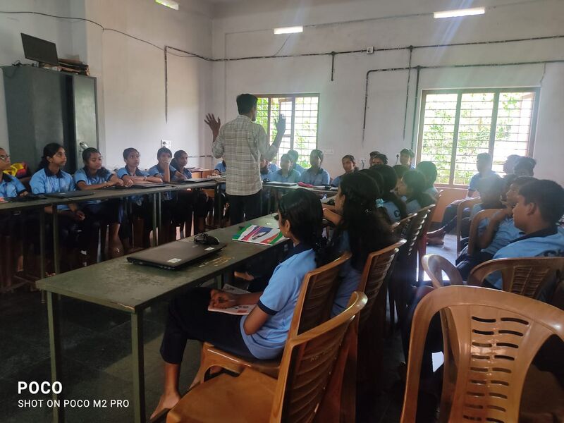 പ്രമാണം:13066 schoolcamp.jpg