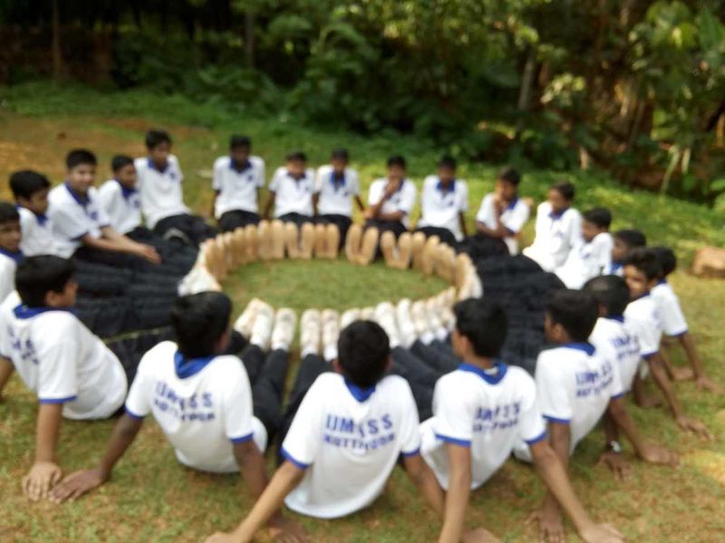 പ്രമാണം:14039 evdy26.jpg