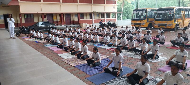 പ്രമാണം:2025 യോഗാദിനാചരണം 1.jpeg