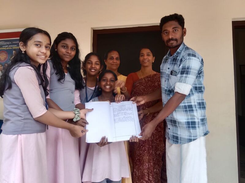 പ്രമാണം:23457 midayi1.jpeg