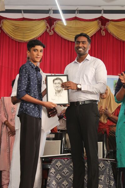 പ്രമാണം:24059-annual day.jpg