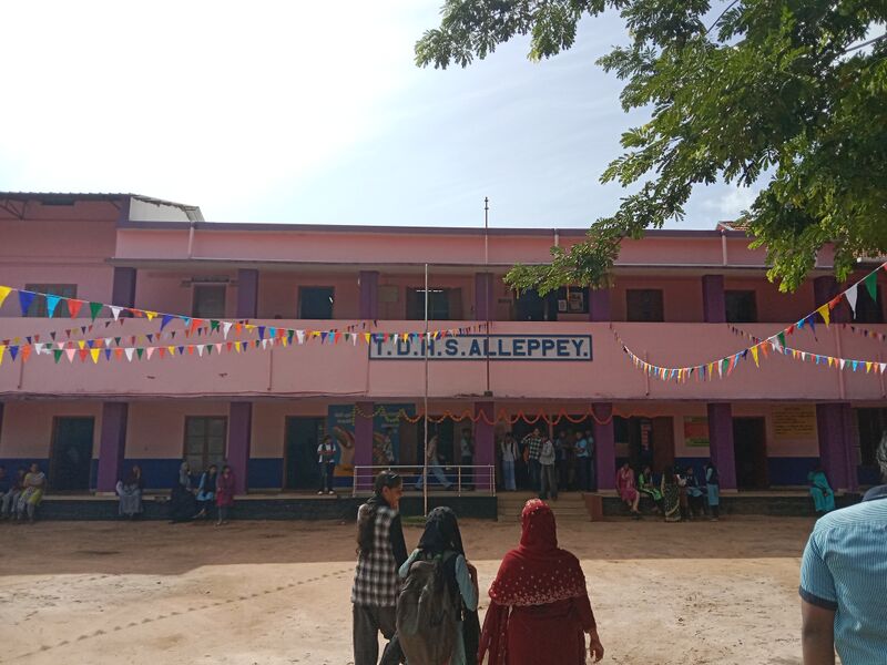 പ്രമാണം:35013 pr 1.jpg