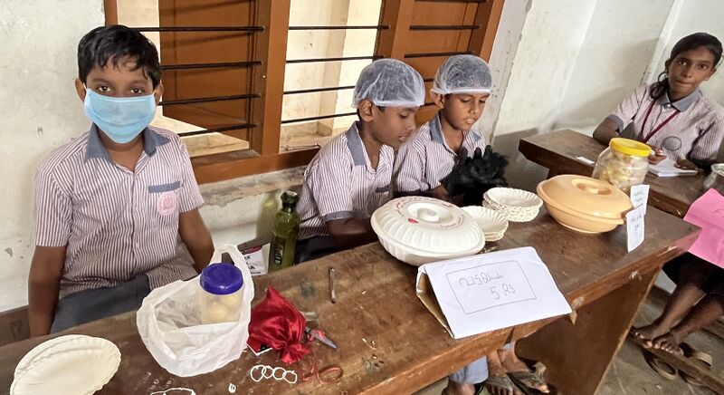 പ്രമാണം:35050 F18.jpg