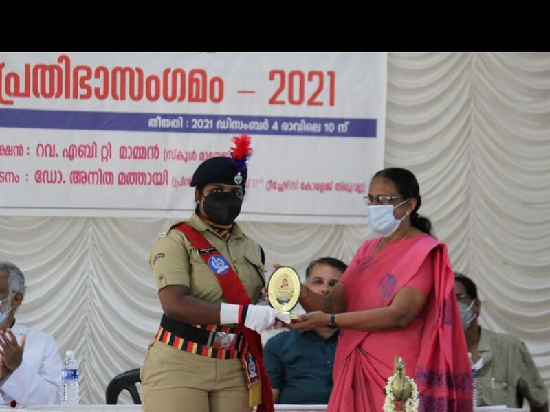 പ്രമാണം:37001spcആദരണ ചടങ്ങ്.jpeg