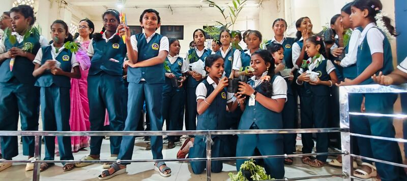 പ്രമാണം:43085 tree3.jpeg