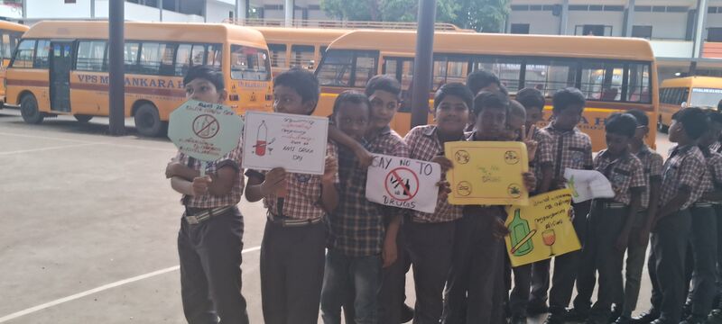 പ്രമാണം:44046 lahari25b.jpg