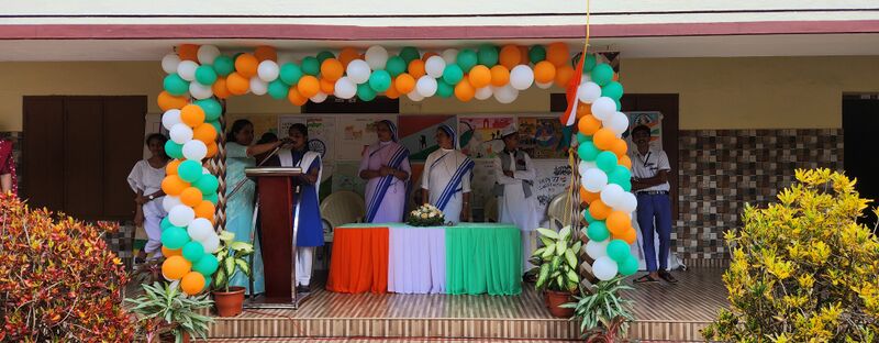 പ്രമാണം:Independenceday 35052 23 6.jpg