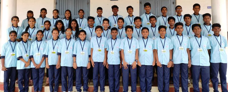 പ്രമാണം:New uniform.jpg