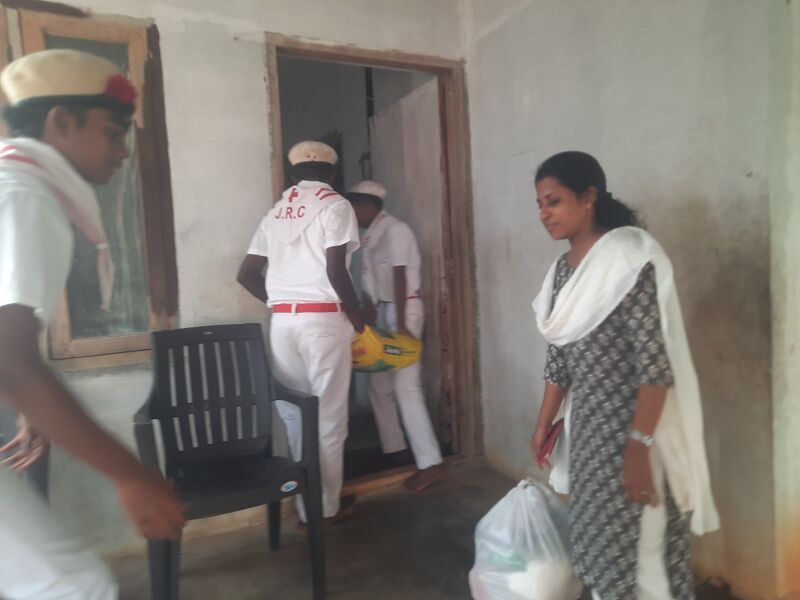 പ്രമാണം:P1815619 service .jpeg