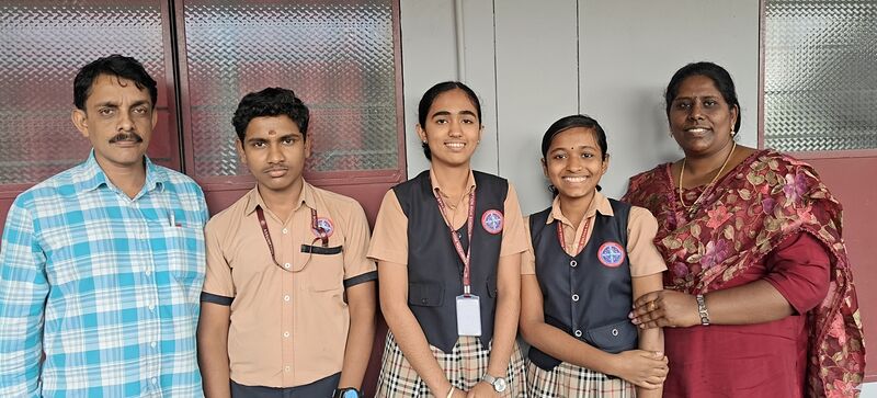 പ്രമാണം:15051 talk with astraunut.jpg