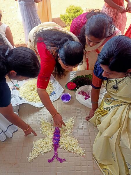 പ്രമാണം:15253 onakhosham 2.jpg