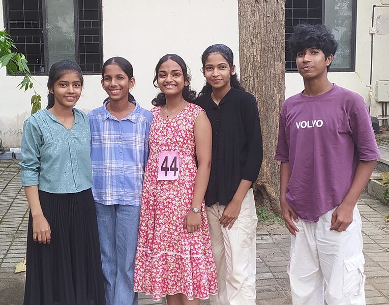 പ്രമാണം:16041 kadhaprasangam.jpg