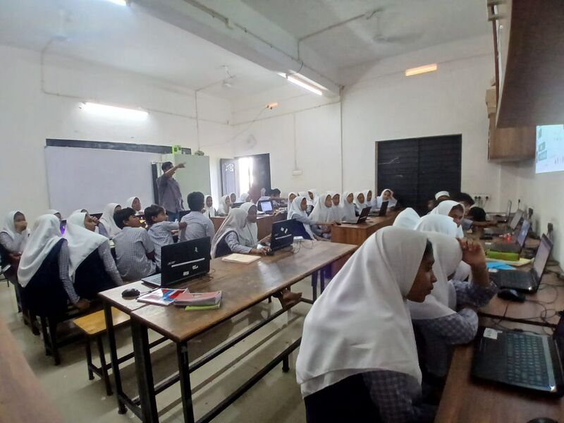 പ്രമാണം:19868-Littile kites priliminary camp.jpg