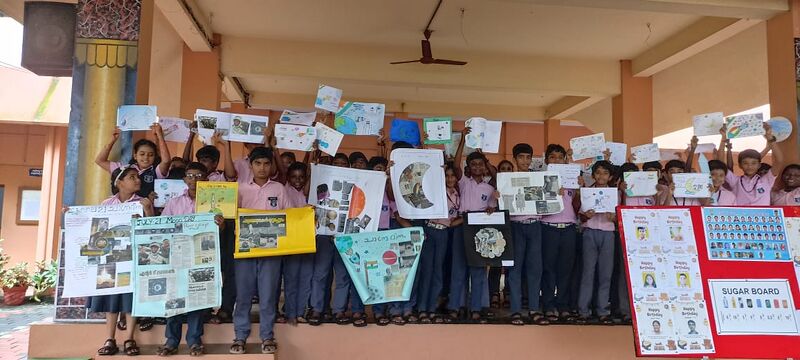 പ്രമാണം:23043 moonday posters.jpg