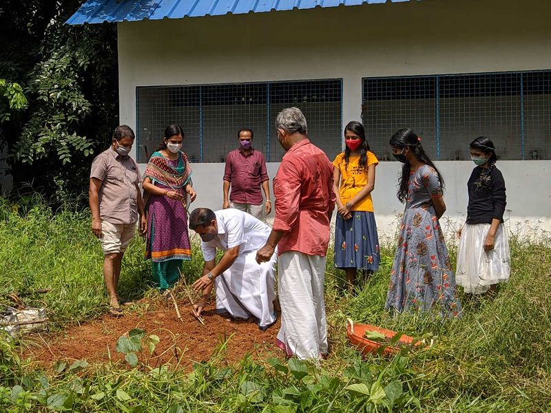 പ്രമാണം:28012 SP 2021 043.jpeg