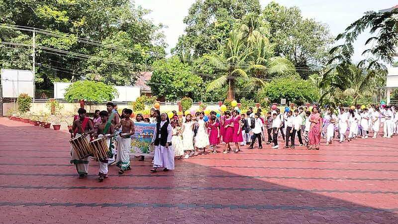 പ്രമാണം:28027 praveshanolsavam 1.jpg
