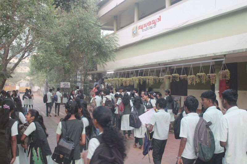 പ്രമാണം:34013sslc camp25a.jpg