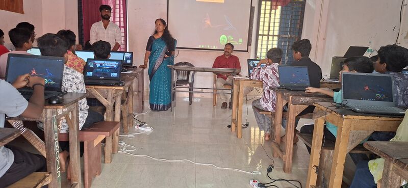 പ്രമാണം:38077 LK Camp 2025 1.jpg