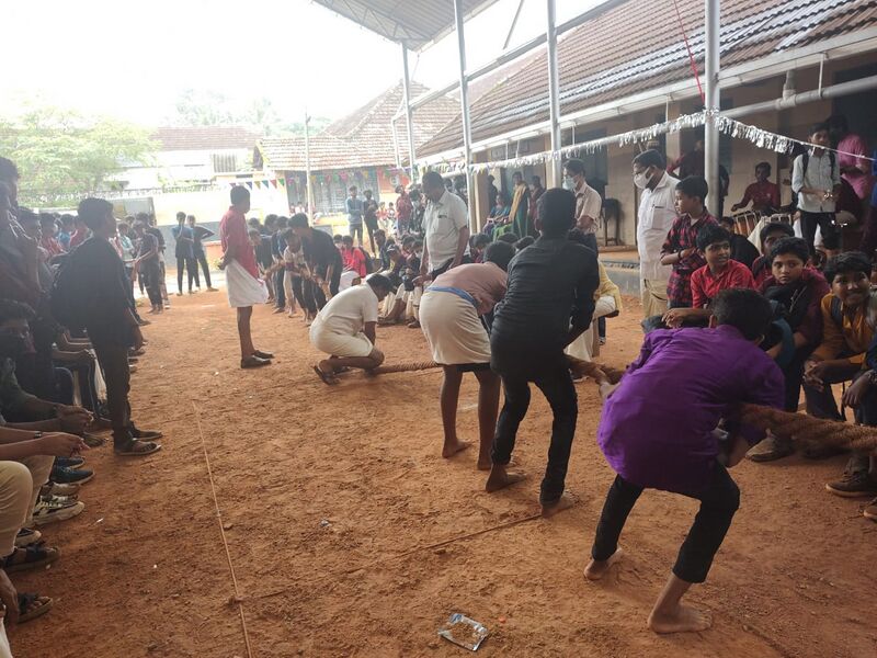 പ്രമാണം:42024 onam4.jpg