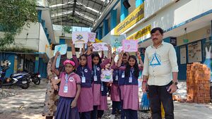 42085 lahari 25 10-1.jpg