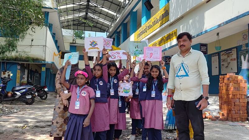 പ്രമാണം:42085 lahari 25 10-1.jpg