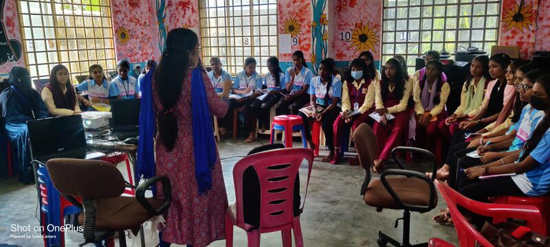 പ്രമാണം:BS25 TVM 42014 23.jpg