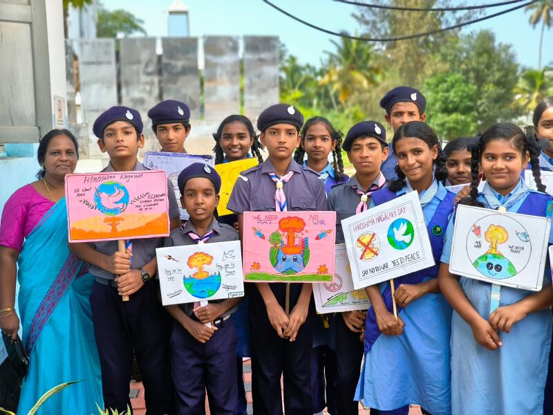 പ്രമാണം:SAY NO TO DRUGS 34029.jpg