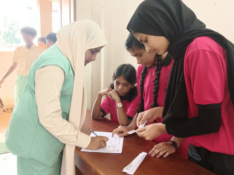 പ്രമാണം:14022 LK Aptitude Test 1.jpg