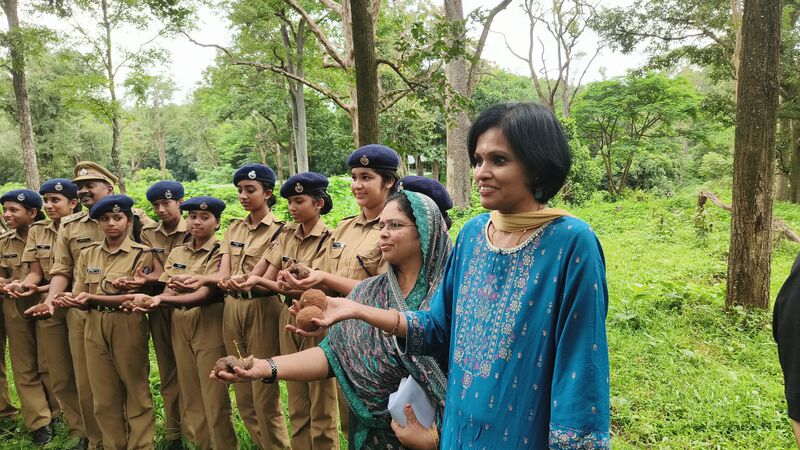 പ്രമാണം:15048 spc2.jpg