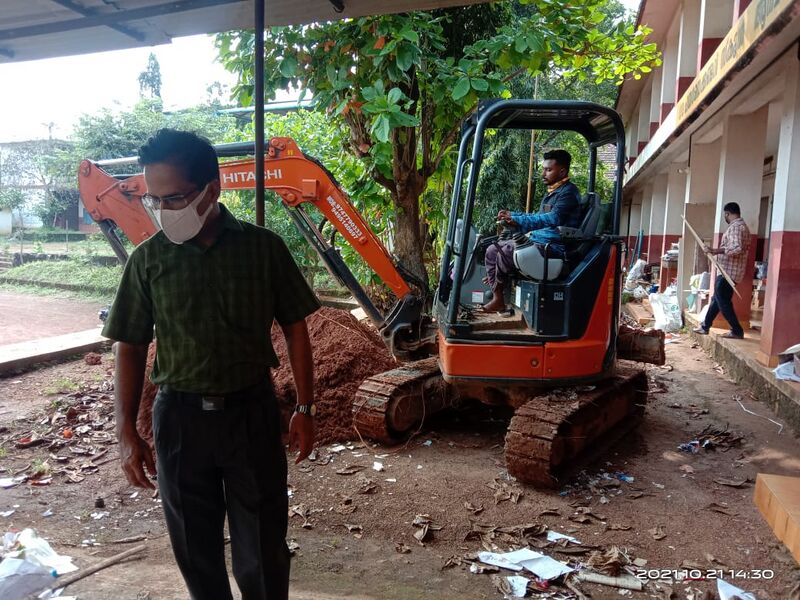 പ്രമാണം:18061 cleaning2.jpeg