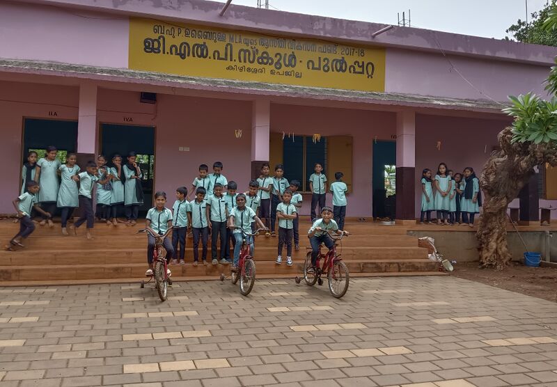 പ്രമാണം:18222-hightech-cycle to ride.jpg