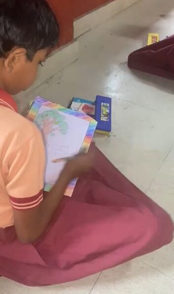 പ്രമാണം:35223 READING DAY 10.jpeg