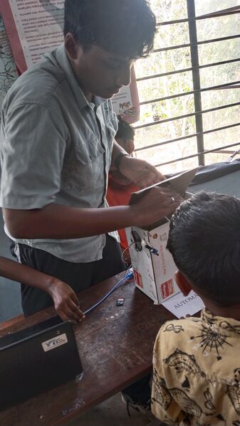 പ്രമാണം:36064 Robo8.jpg