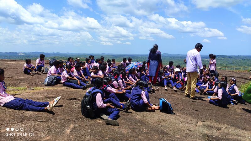 പ്രമാണം:39055 tour6.jpeg