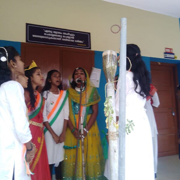 പ്രമാണം:42085 IND4.jpg