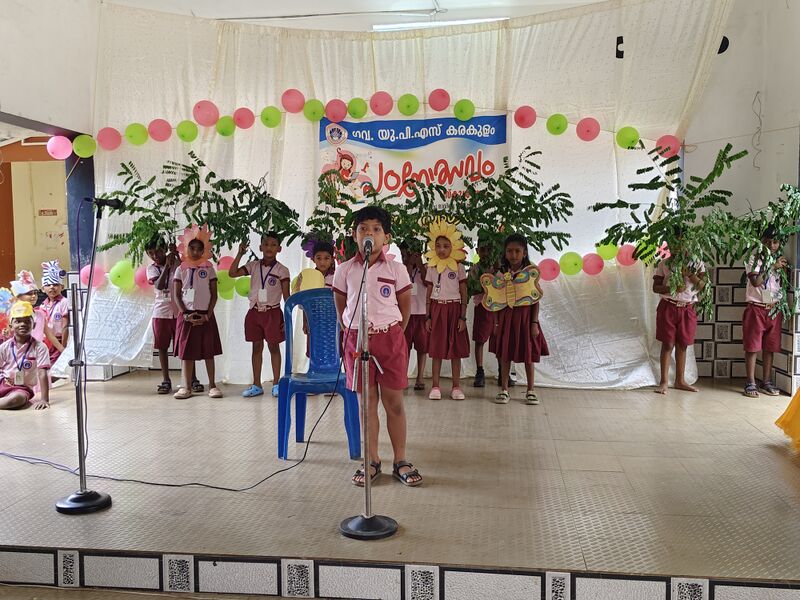 പ്രമാണം:42548 padanothsavam2.jpg