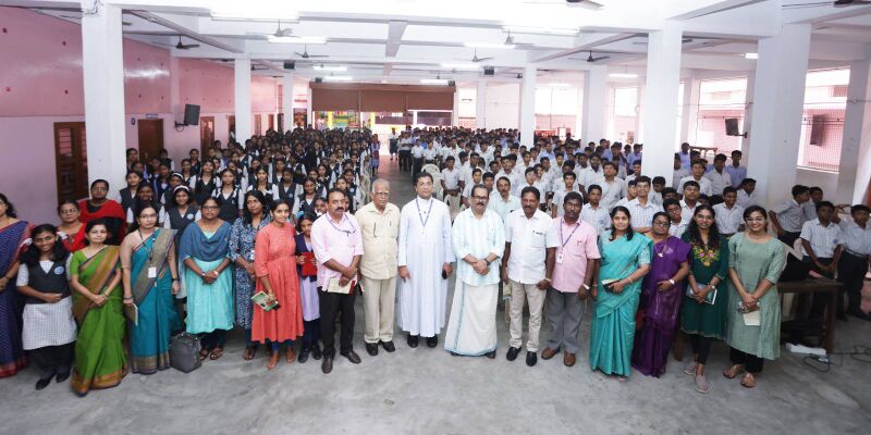 പ്രമാണം:43034 R11.jpg