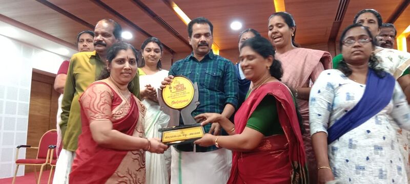 പ്രമാണം:44018 sslc 100% 1.jpg