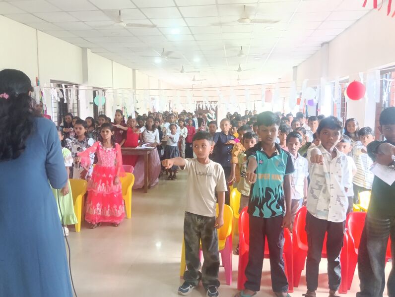 പ്രമാണം:44223 paristhidi 26 pledge.jpeg