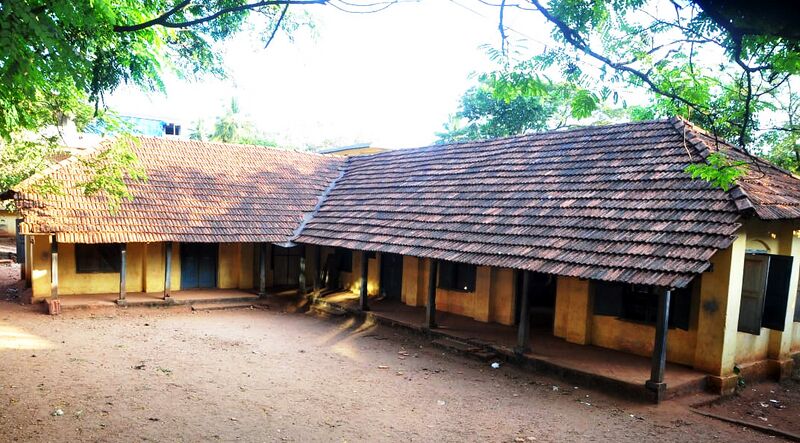 പ്രമാണം:48049-gghs-old-building.jpg