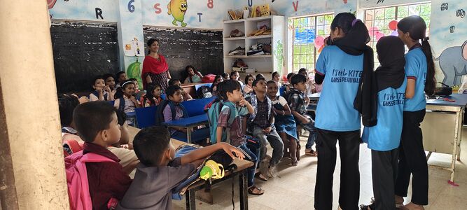 ജി എച്ച് എസ് എസ് പെരുവള്ളൂർ