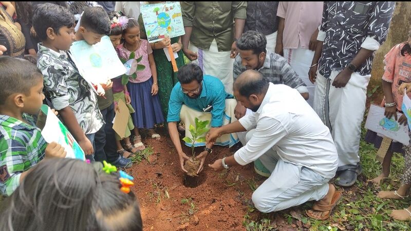 പ്രമാണം:June 5 44559.jpg