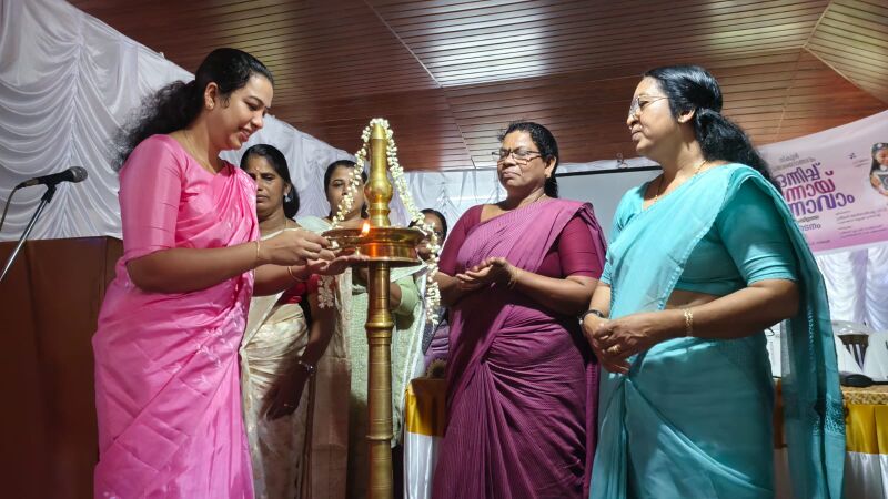 പ്രമാണം:Pravesanolsavom AEO.jpeg