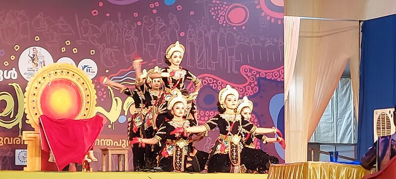 പ്രമാണം:Ssk2025 Mohankumar-MT Tvm-kalolsavakazhchakal5.jpg