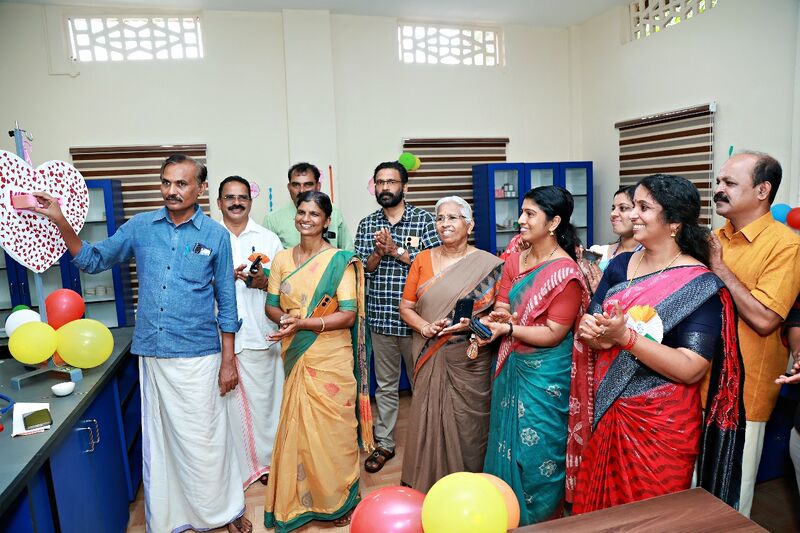 പ്രമാണം:12009 sciencelab2.jpg