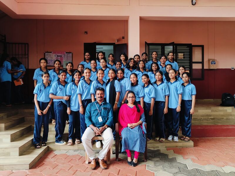 പ്രമാണം:16002 lk2025-28 batch1 6.jpg