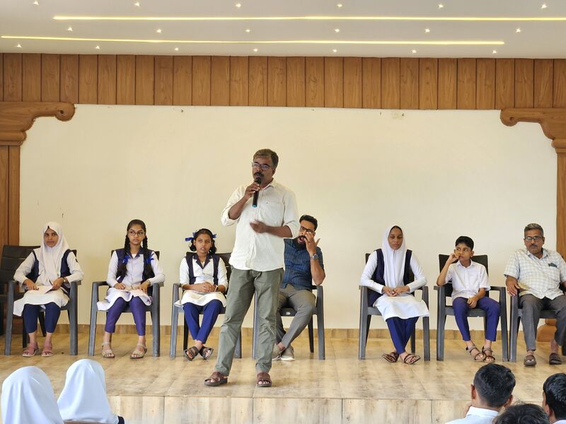 പ്രമാണം:16008 basheer dinam 2 .jpg