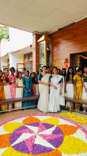 പ്രമാണം:26084 onam celebration 2025-26.jpg