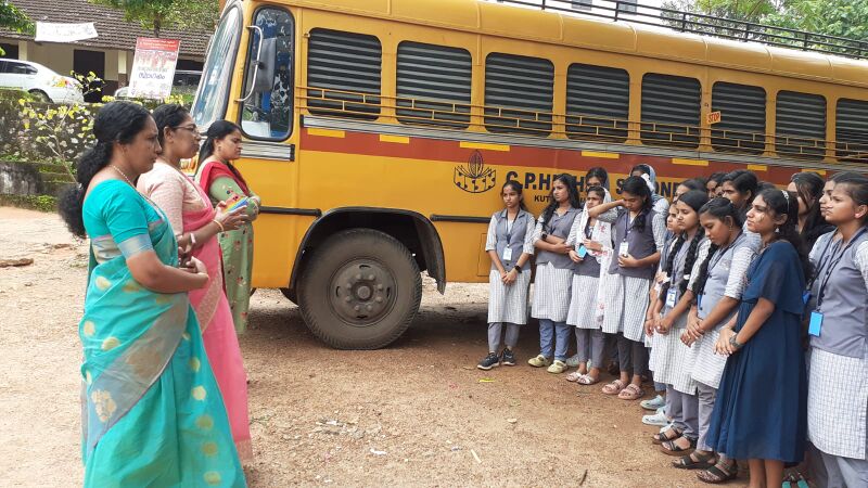 പ്രമാണം:40045- hindiclub inauguration.jpeg