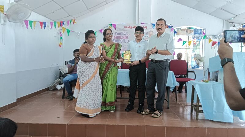 പ്രമാണം:43052 uss winner1.jpg